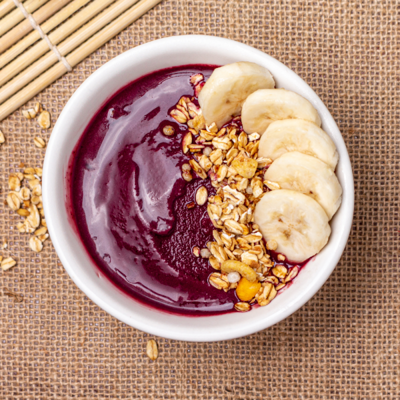 Zdrava sadna malica z acai vitamini